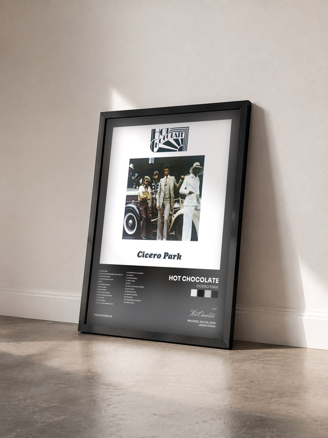 #noir Tableau de l'album Cicero Park de Hot Chocolate vu de trois quarts, cadre noir