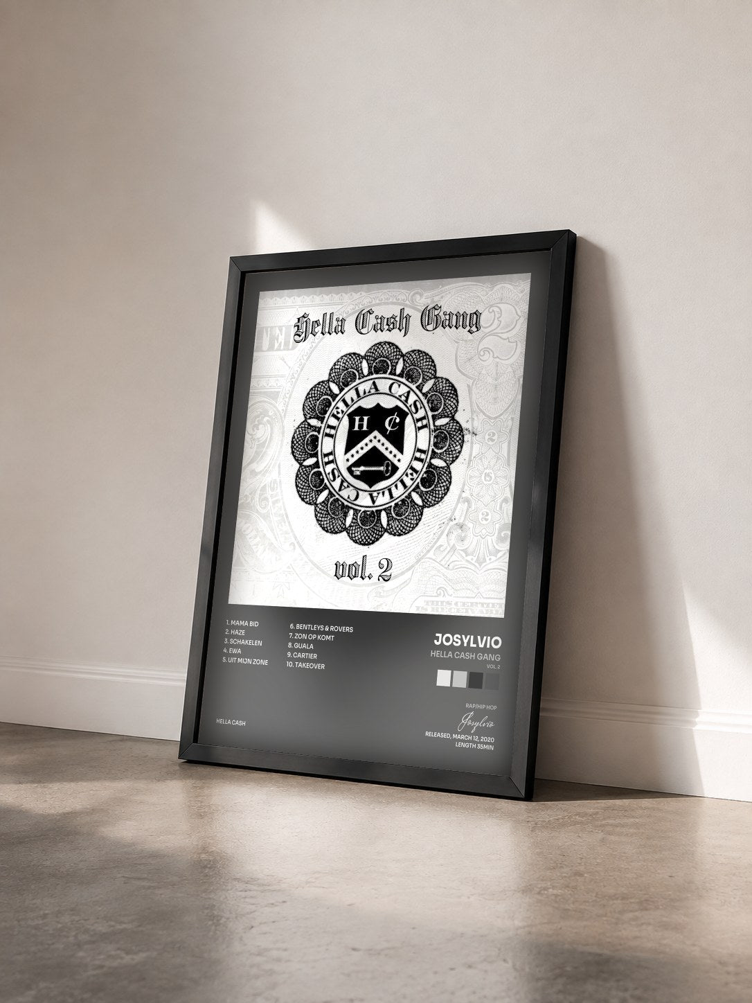 #noir Tableau de l'album Hella Cash Gang (Vol. 2) de Josylvio vu de trois quarts, cadre noir