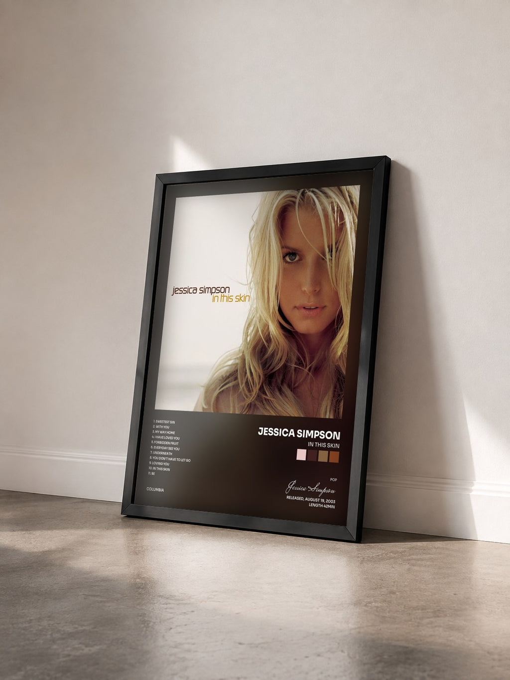 #noir Tableau de l'album In This Skin de Jessica Simpson vu de trois quarts, cadre noir