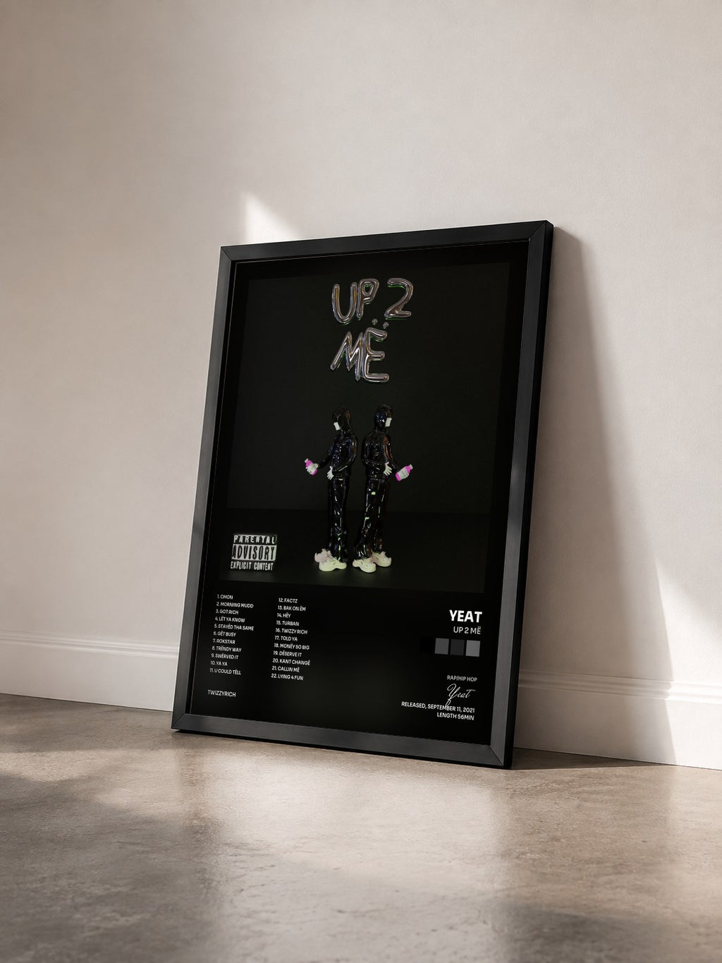 #noir Tableau de l'album Up 2 Më de Yeat vu de trois quarts, cadre noir