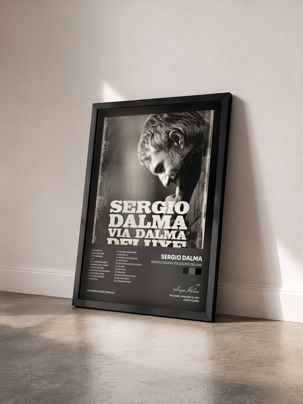 #noir Tableau de l'album Sergio Dalma Via Dalma Deluxe de Sergio Dalma vu de trois quarts, cadre noir