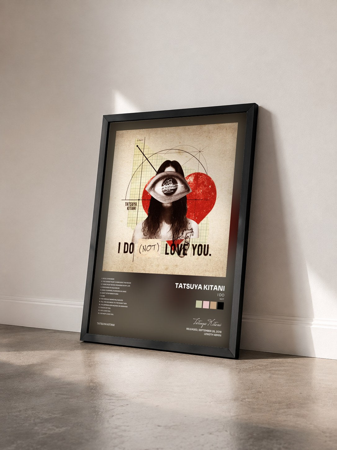 #noir Tableau de l'album I DO (NOT) LOVE YOU. de Tatsuya Kitani vu de trois quarts, cadre noir