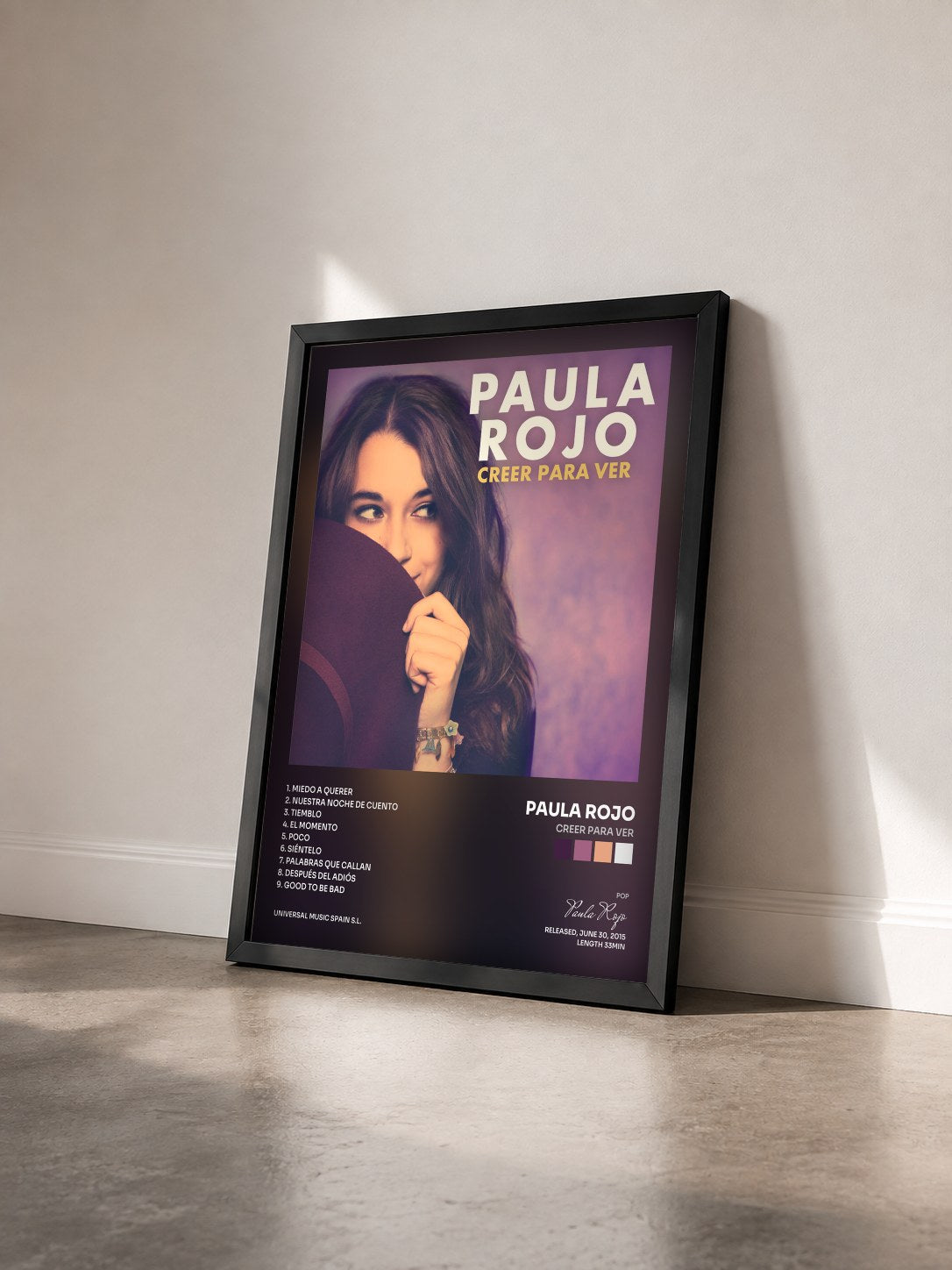 #noir Tableau de l'album Creer Para Ver de Paula Rojo vu de trois quarts, cadre noir