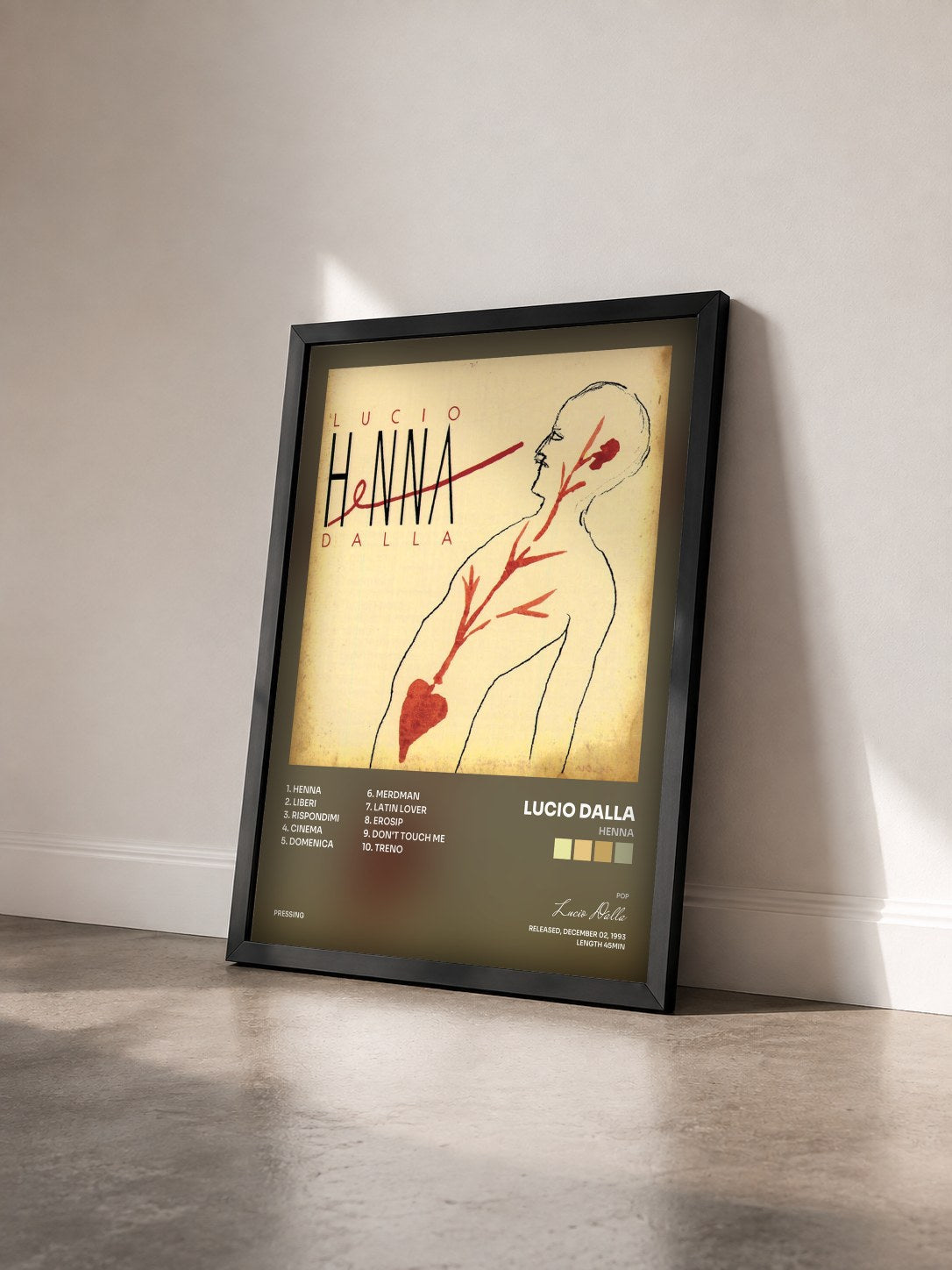 #noir Tableau de l'album Henna de Lucio Dalla vu de trois quarts, cadre noir