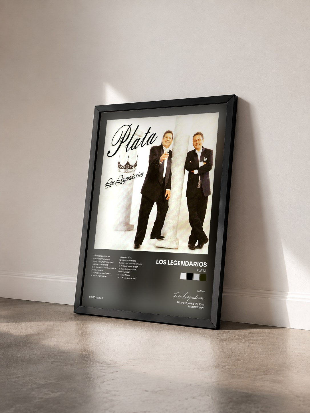 #noir Tableau de l'album Plata de Los Legendarios vu de trois quarts, cadre noir