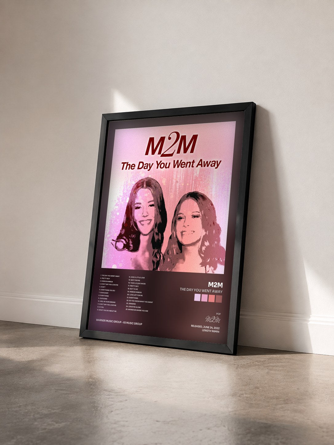 #noir Tableau de l'album The Day You Went Away de M2M vu de trois quarts, cadre noir
