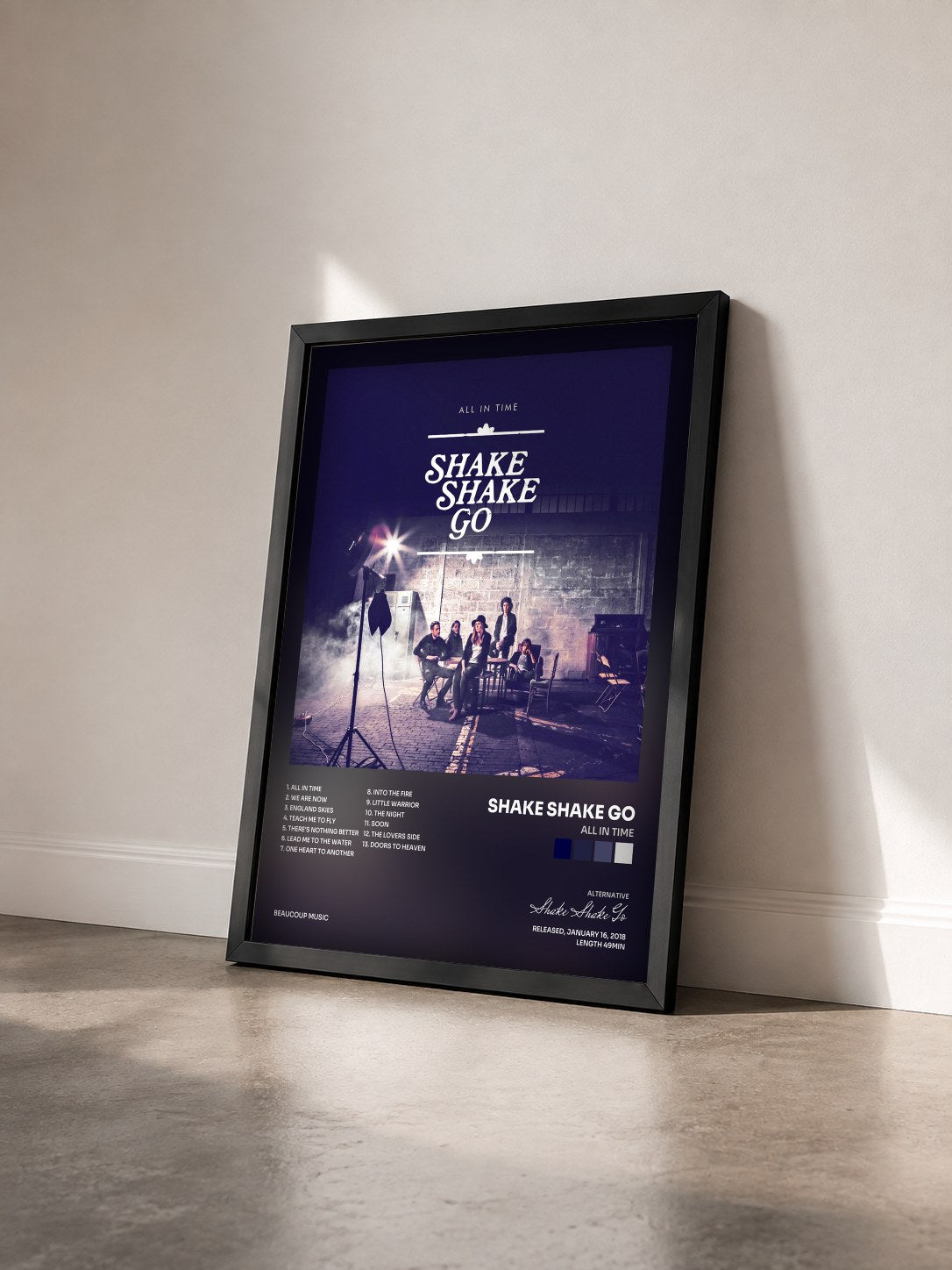 #noir Tableau de l'album All in Time de Shake Shake Go vu de trois quarts, cadre noir