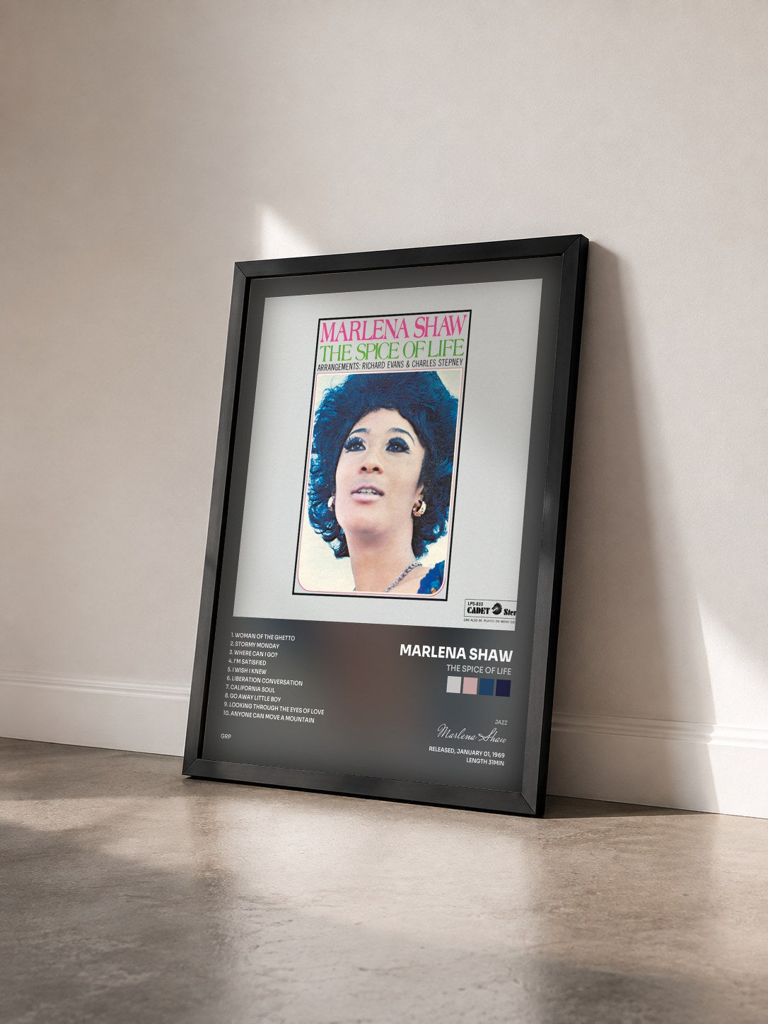 #noir Tableau de l'album The Spice Of Life de Marlena Shaw vu de trois quarts, cadre noir