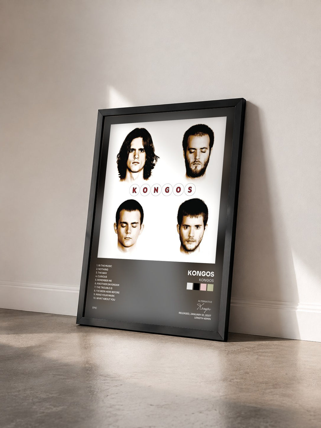#noir Tableau de l'album KONGOS de Kongos vu de trois quarts, cadre noir