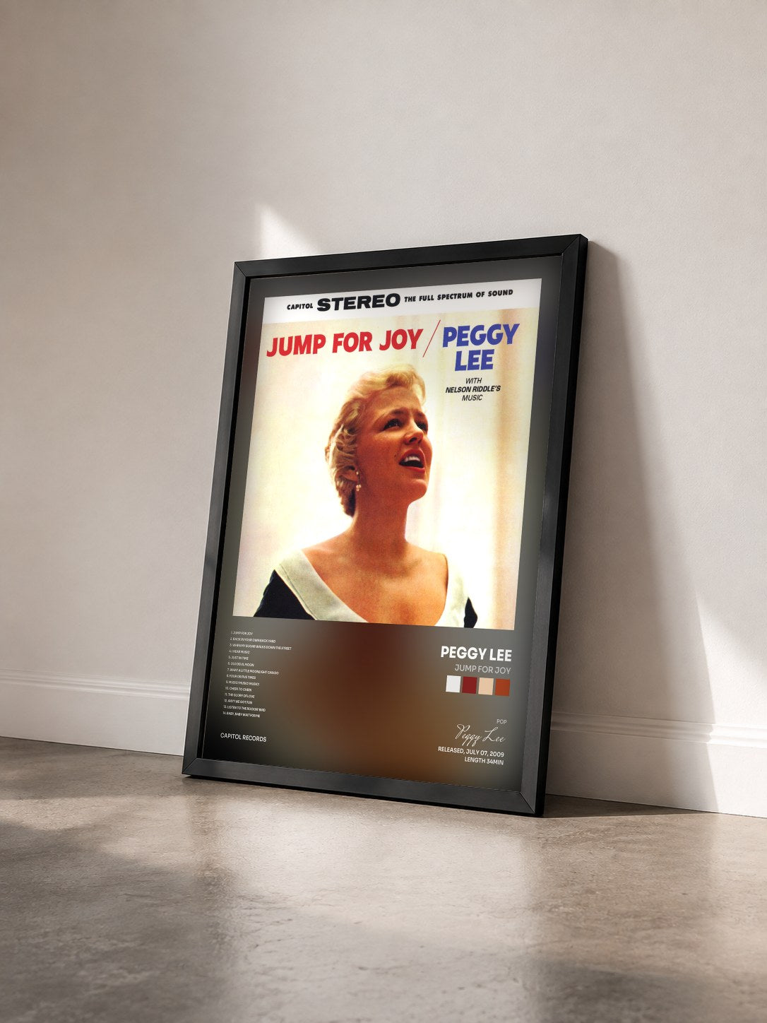#noir Tableau de l'album Jump For Joy de Peggy Lee vu de trois quarts, cadre noir