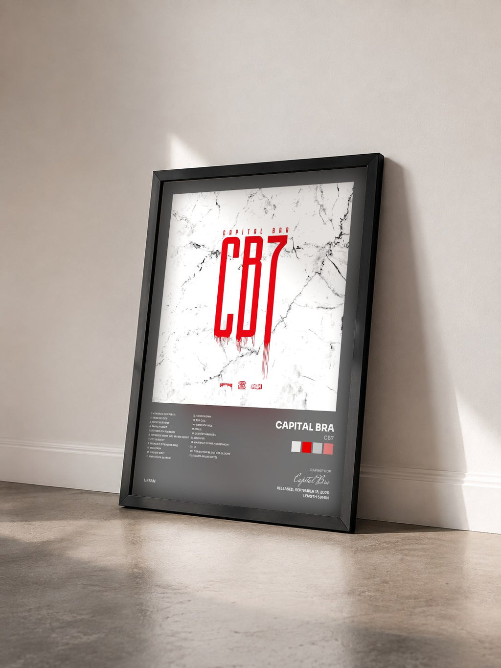 #noir Tableau de l'album CB7 de Capital Bra vu de trois quarts, cadre noir