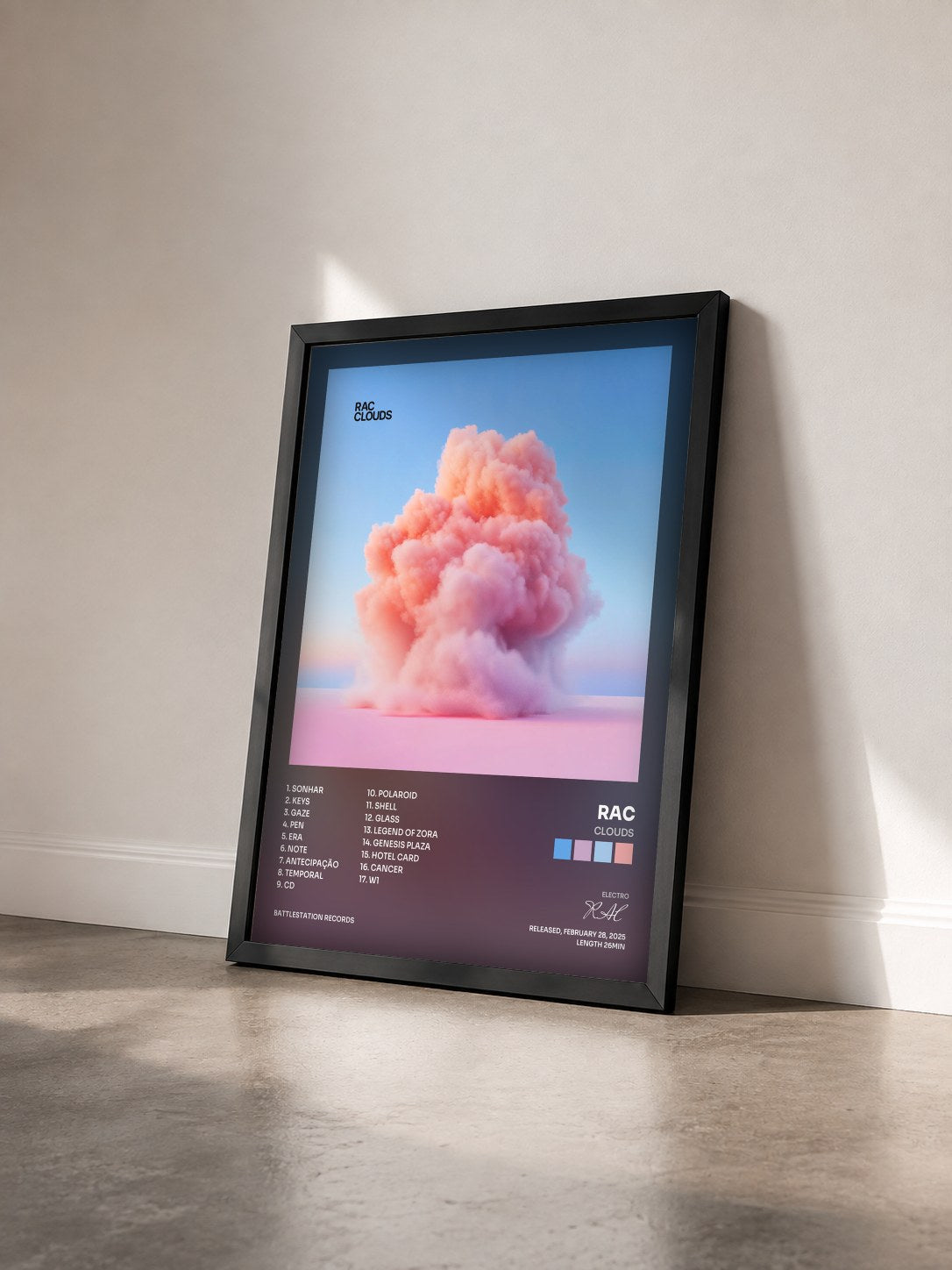#noir Tableau de l'album CLOUDS de RAC vu de trois quarts, cadre noir