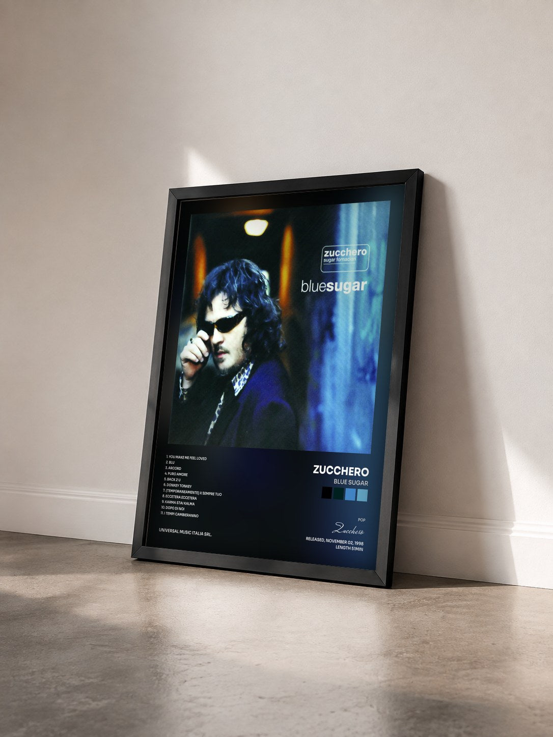 #noir Tableau de l'album Blue Sugar de Zucchero vu de trois quarts, cadre noir