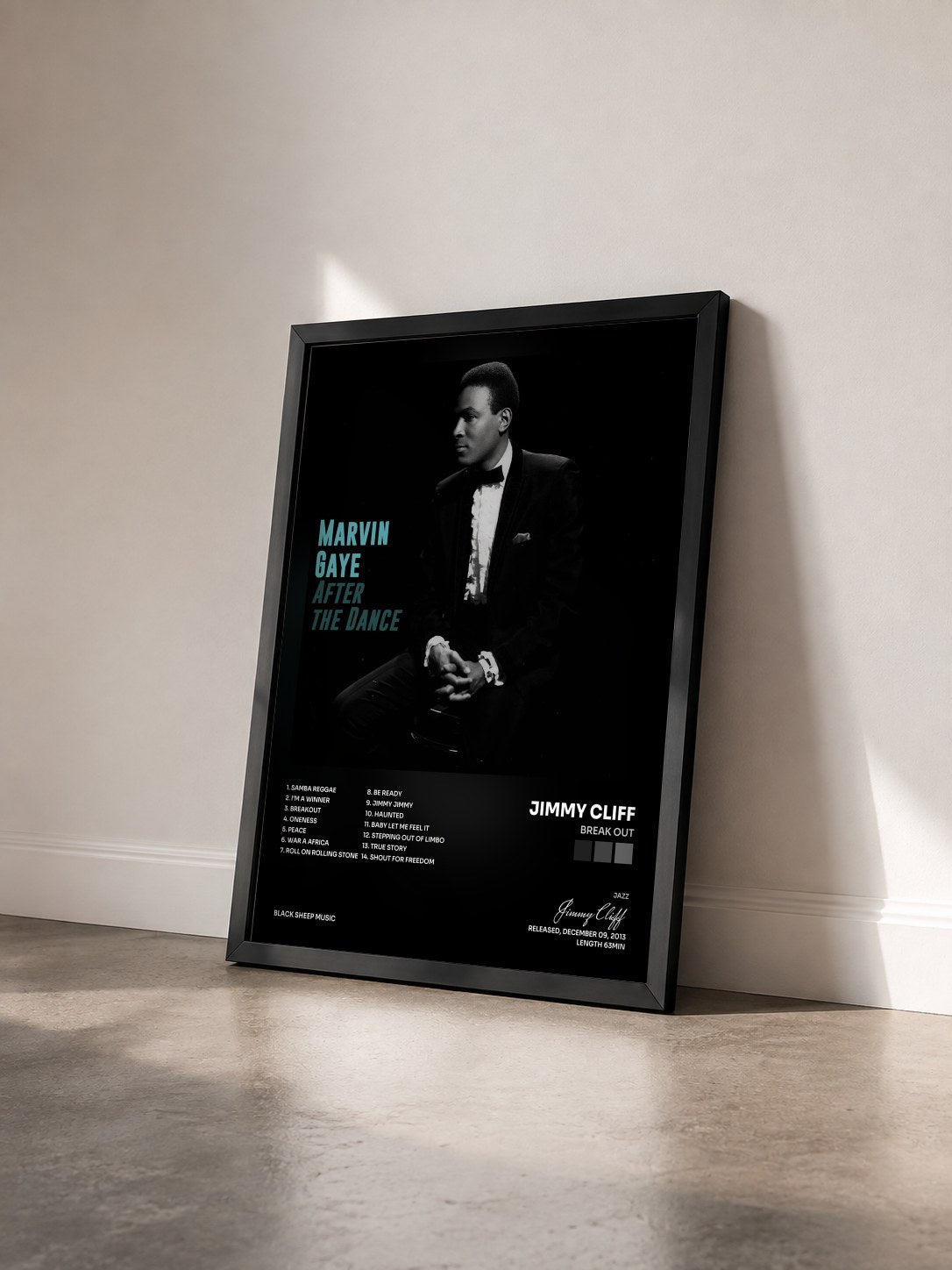 #noir Tableau de l'album Break Out de Jimmy Cliff vu de trois quarts, cadre noir