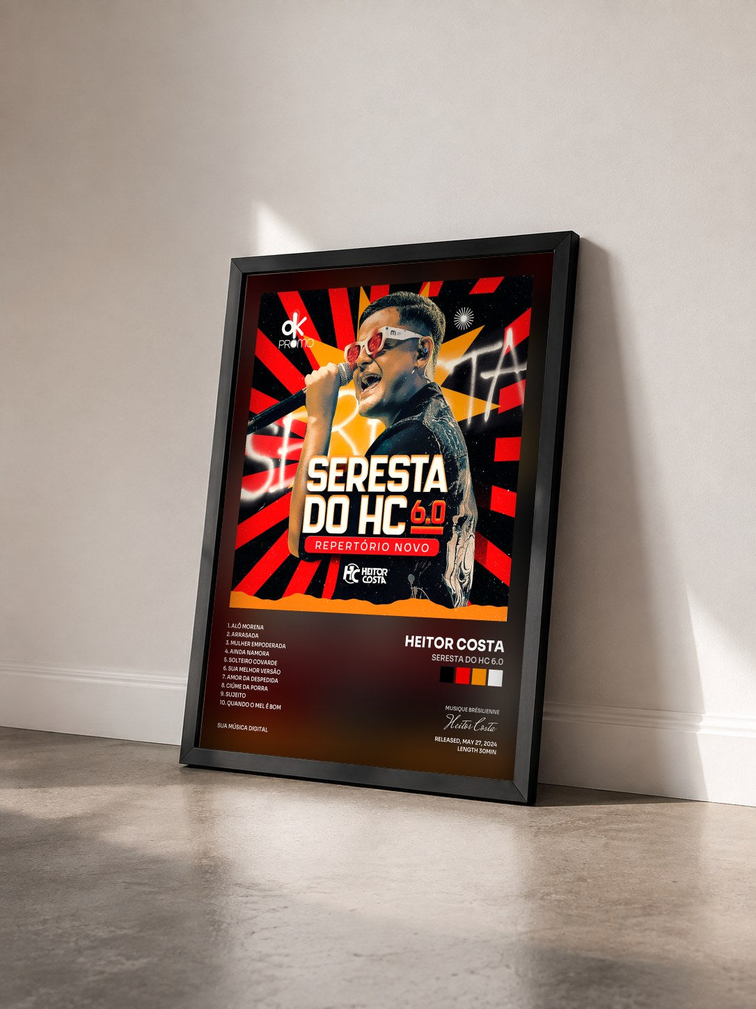 #noir Tableau de l'album Seresta do HC 6.0 de Heitor Costa vu de trois quarts, cadre noir