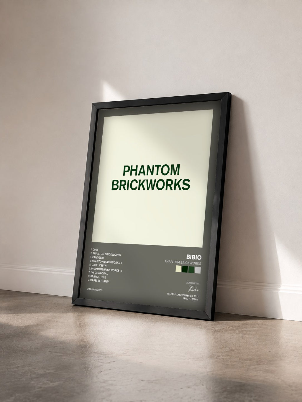 #noir Tableau de l'album PHANTOM BRICKWORKS de Bibio vu de trois quarts, cadre noir