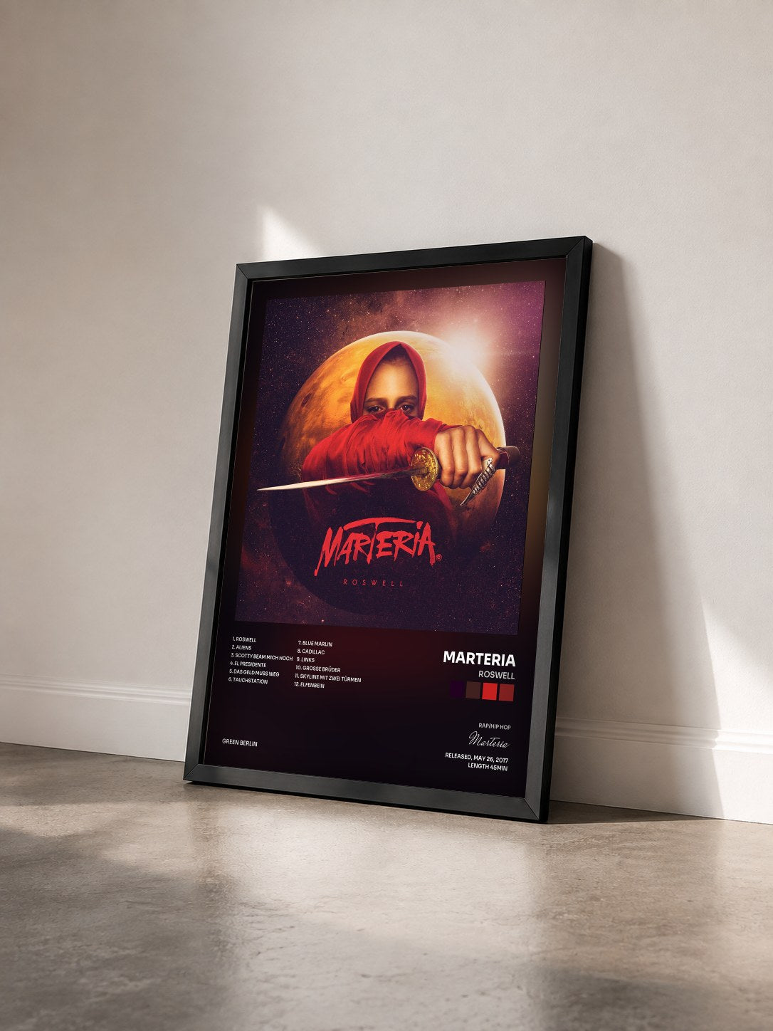 #noir Tableau de l'album Roswell de Marteria vu de trois quarts, cadre noir
