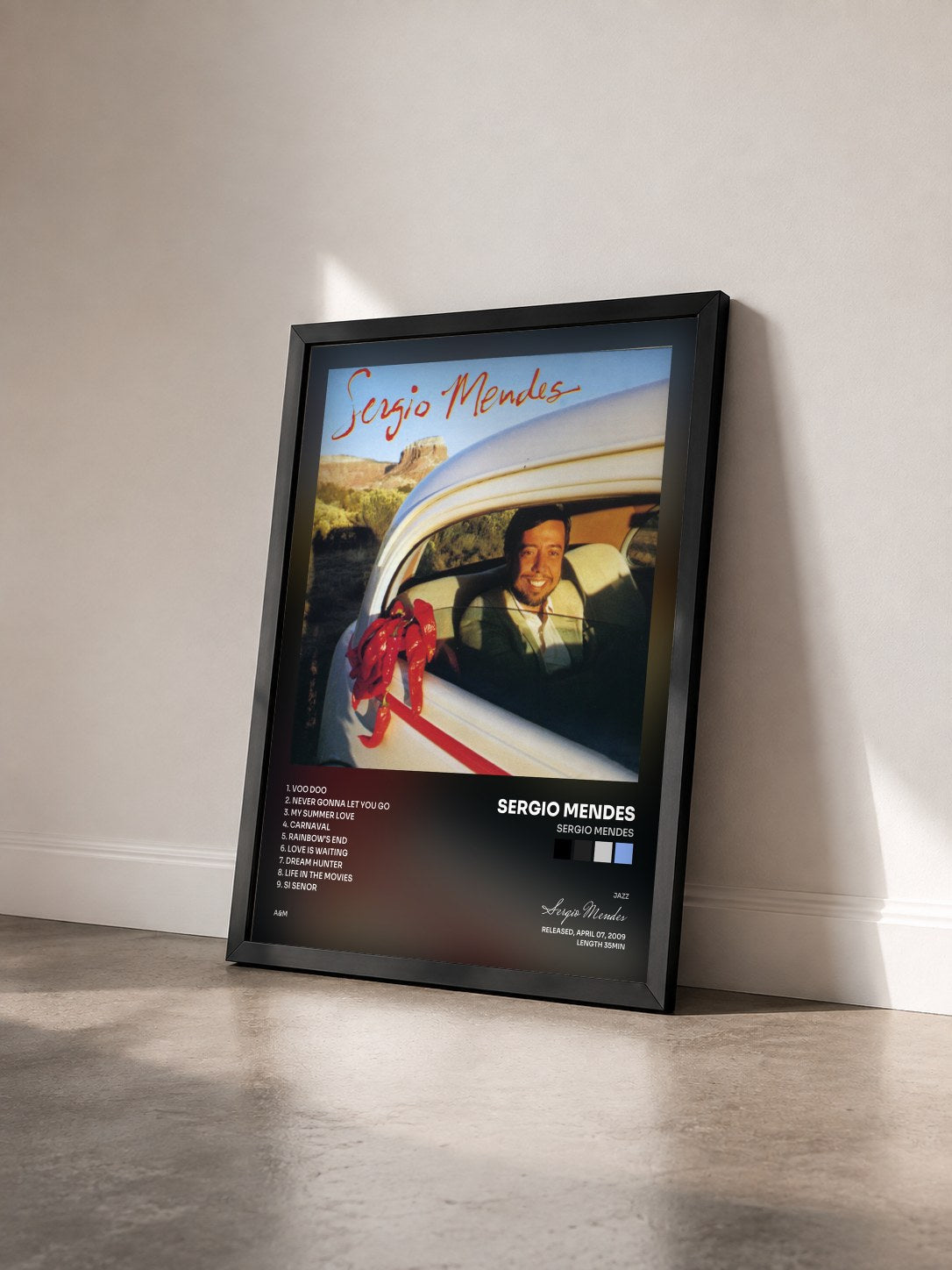 #noir Tableau de l'album Sergio Mendes de Sergio Mendes vu de trois quarts, cadre noir