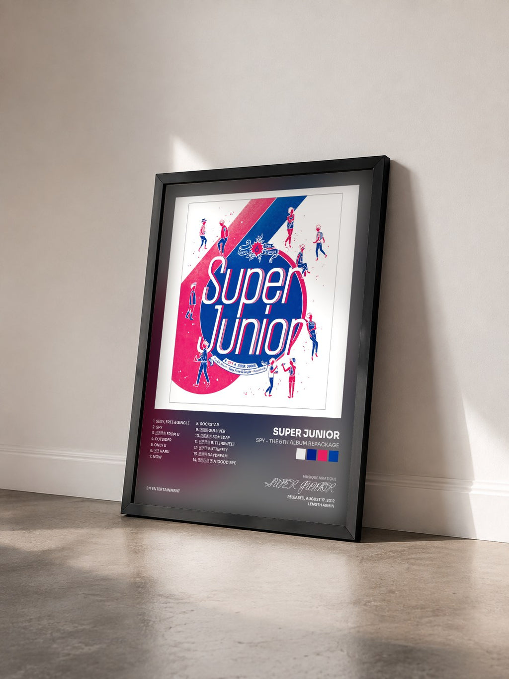 #noir Tableau de l'album SPY - The 6th Album Repackage de SUPER JUNIOR vu de trois quarts, cadre noir