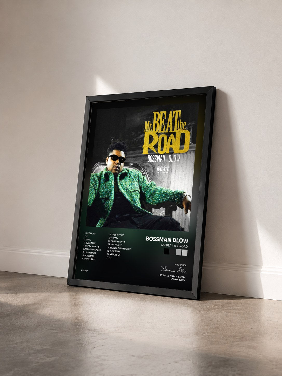#noir Tableau de l'album Mr Beat The Road de Bossman Dlow vu de trois quarts, cadre noir