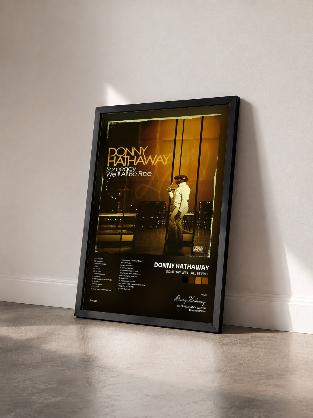 #noir Tableau de l'album Someday We'll All Be Free de Donny Hathaway vu de trois quarts, cadre noir