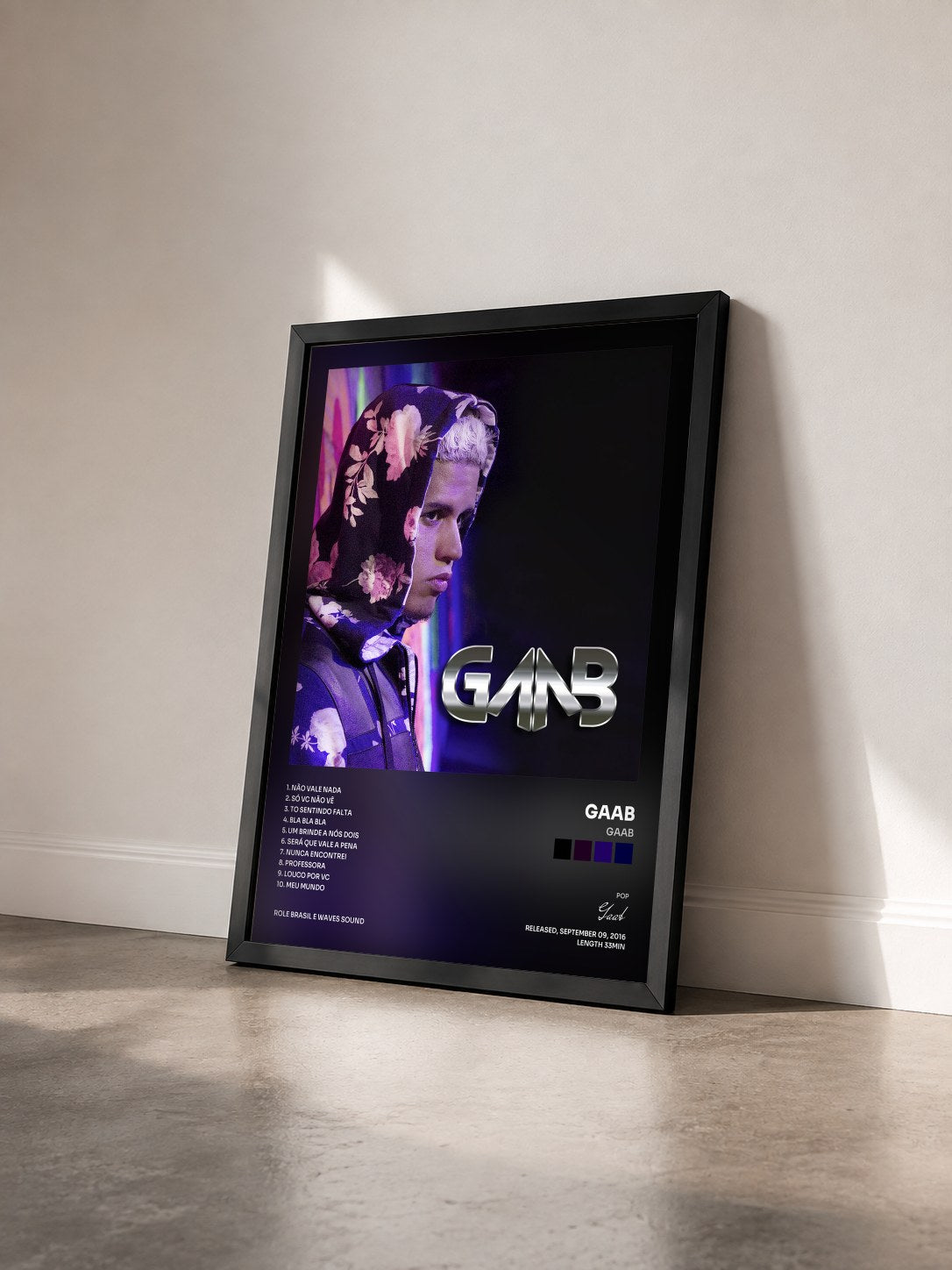 #noir Tableau de l'album Gaab de Gaab vu de trois quarts, cadre noir