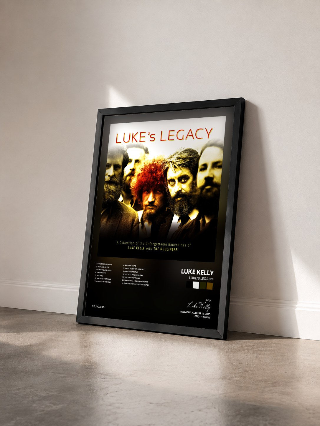 #noir Tableau de l'album Luke's Legacy de Luke Kelly vu de trois quarts, cadre noir