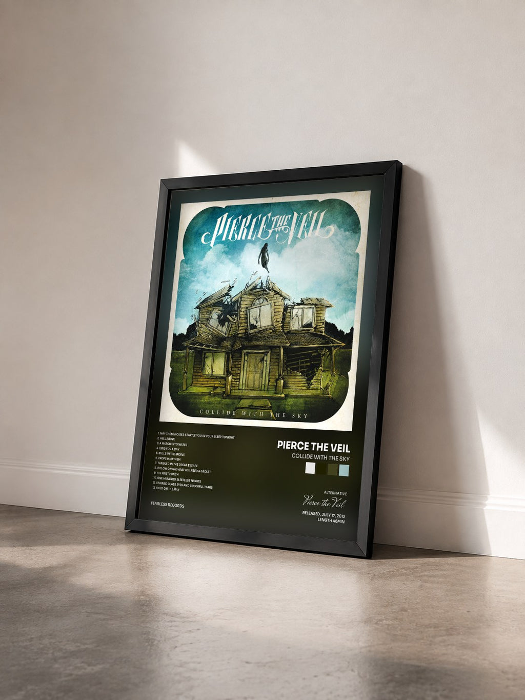 #noir Tableau de l'album Collide With The Sky de Pierce the Veil vu de trois quarts, cadre noir