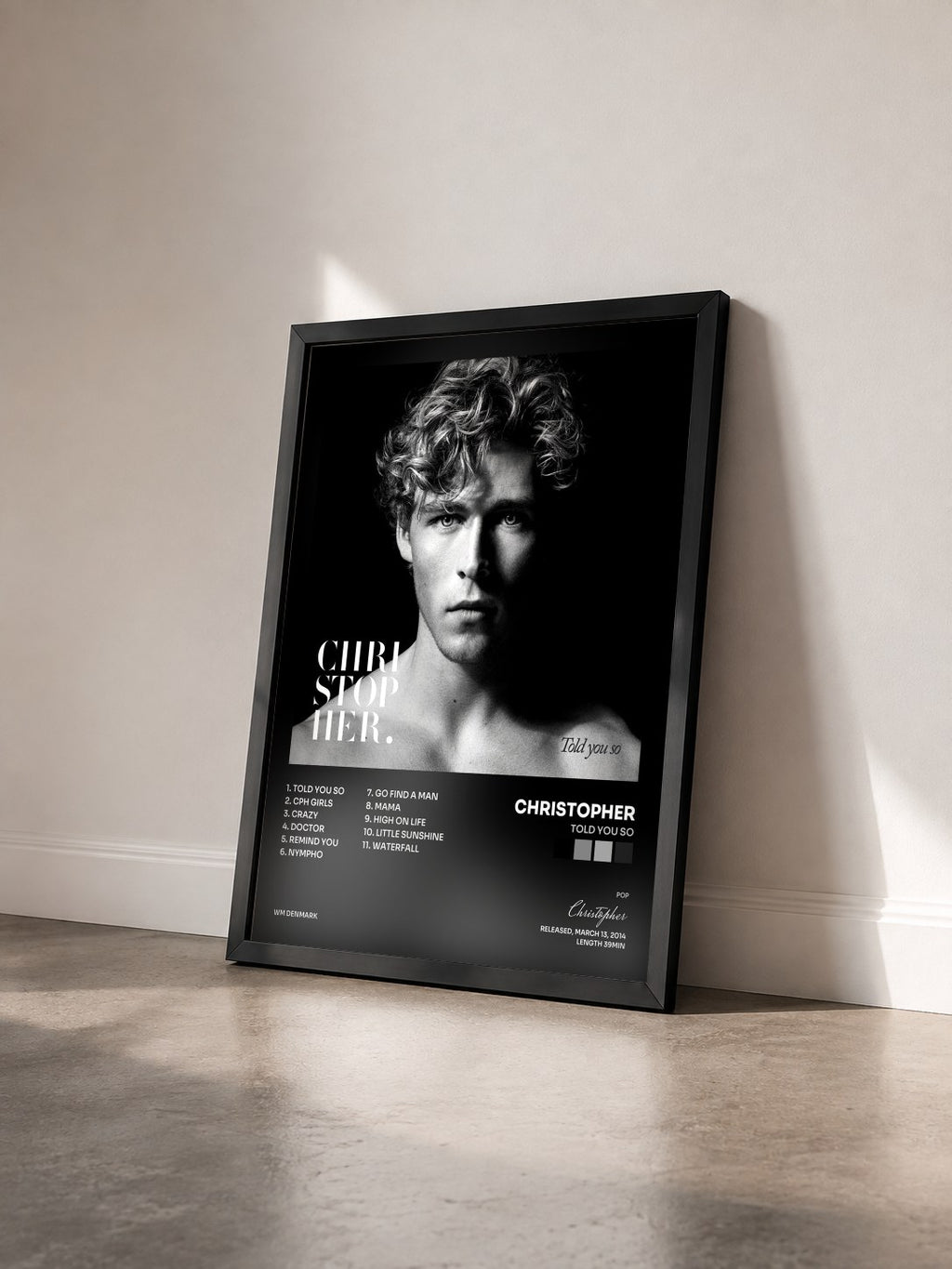 #noir Tableau de l'album Told You So de Christopher vu de trois quarts, cadre noir