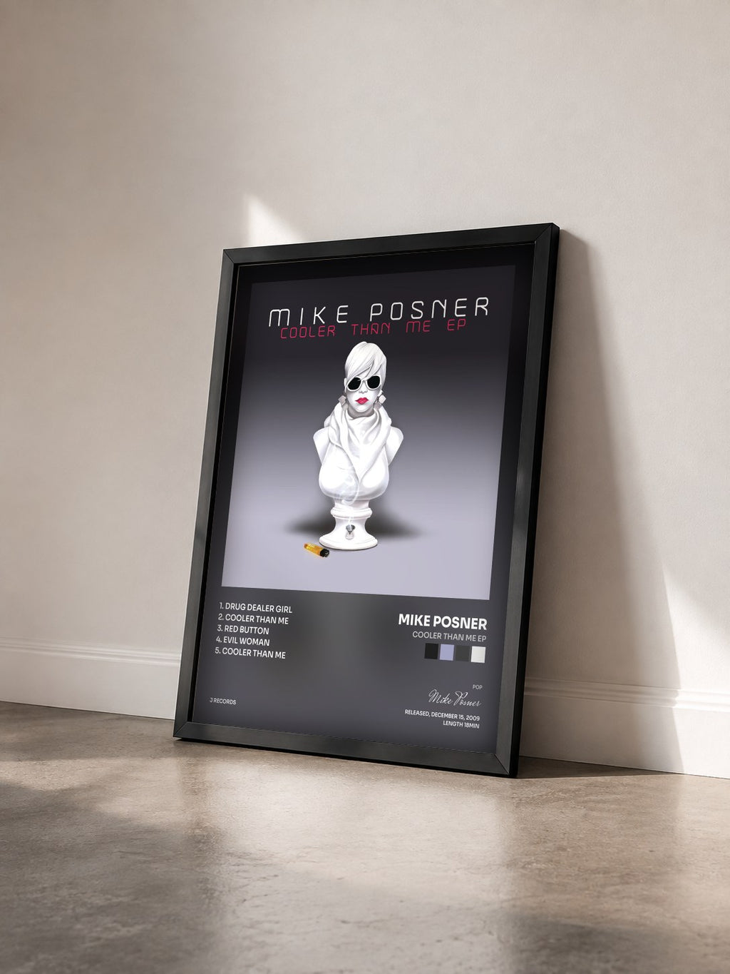 #noir Tableau de l'album Cooler Than Me EP de Mike Posner vu de trois quarts, cadre noir