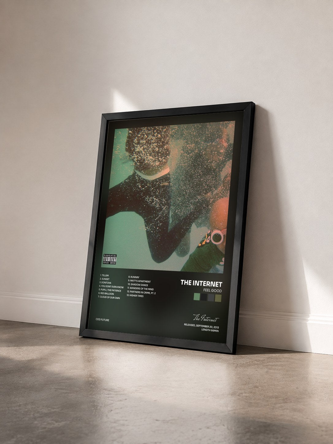 #noir Tableau de l'album Feel Good de The Internet vu de trois quarts, cadre noir