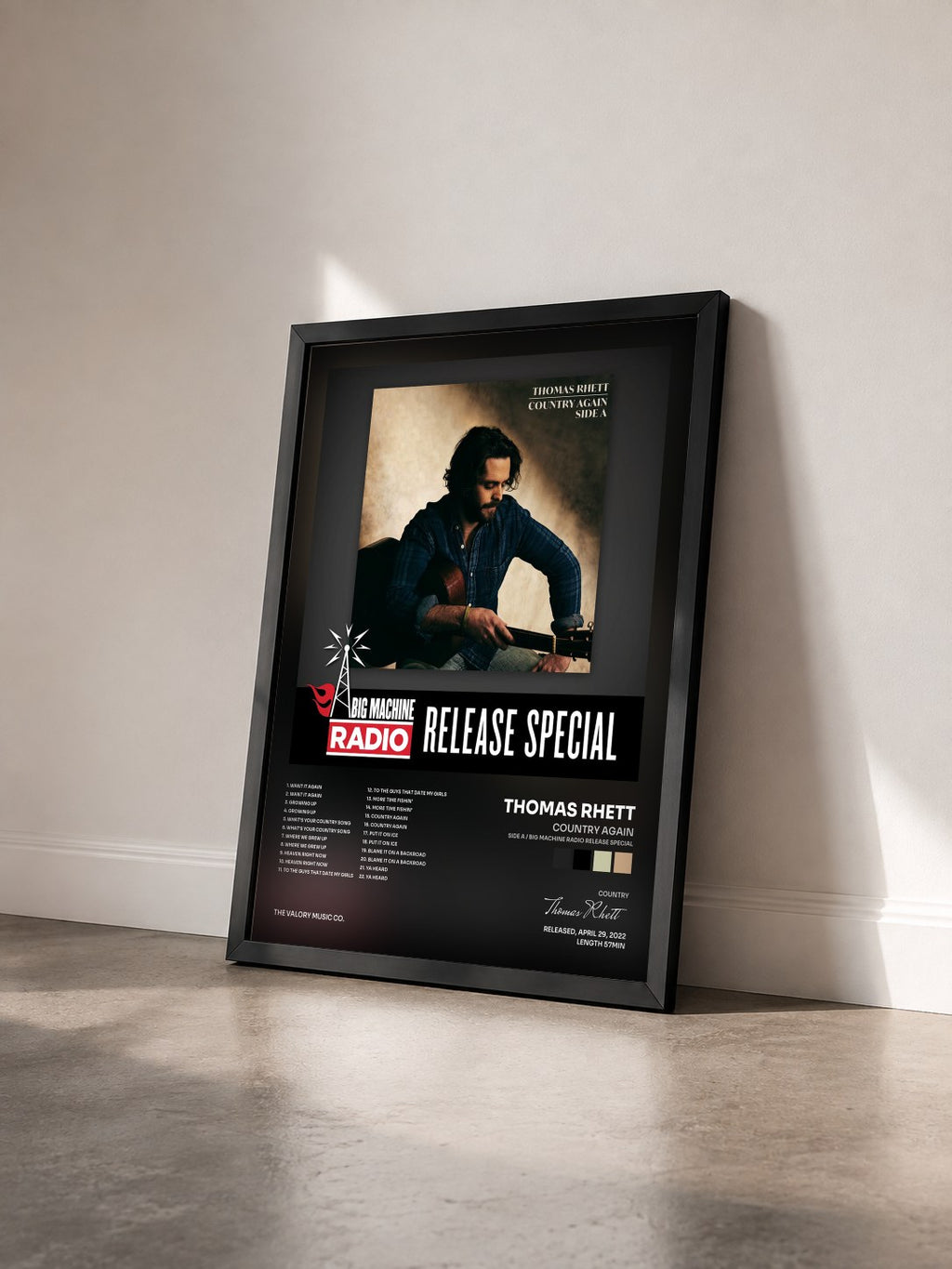 #noir Tableau de l'album Country Again (Side A / Big Machine Radio Release Special) de Thomas Rhett vu de trois quarts, cadre noir