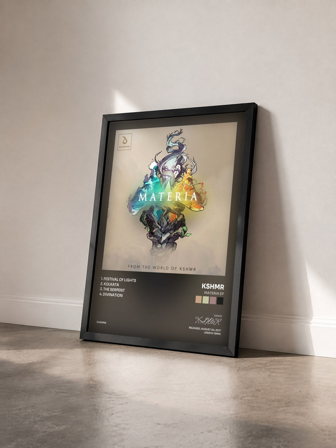 #noir Tableau de l'album Materia EP de KSHMR vu de trois quarts, cadre noir