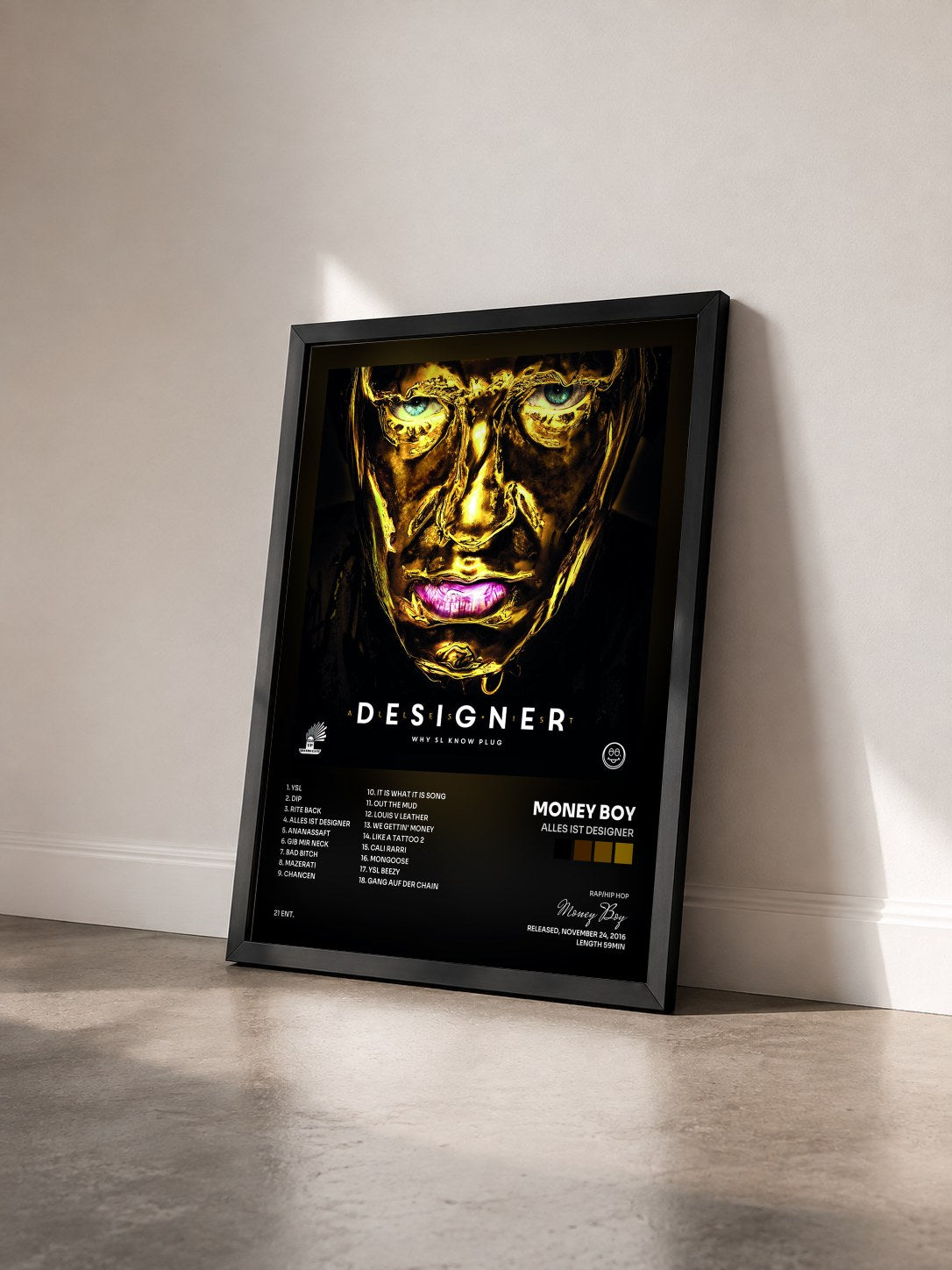 #noir Tableau de l'album Alles Ist Designer de Money Boy vu de trois quarts, cadre noir
