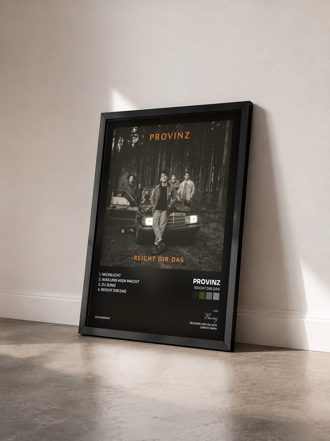 #noir Tableau de l'album Reicht dir das de Provinz vu de trois quarts, cadre noir