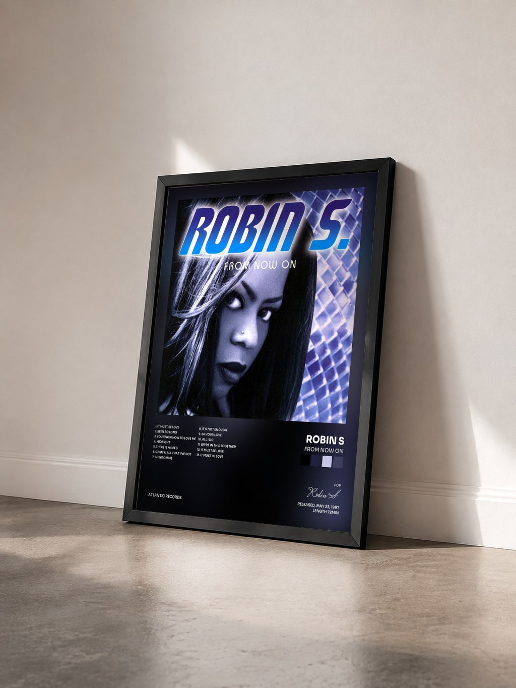 #noir Tableau de l'album From Now On de Robin S vu de trois quarts, cadre noir
