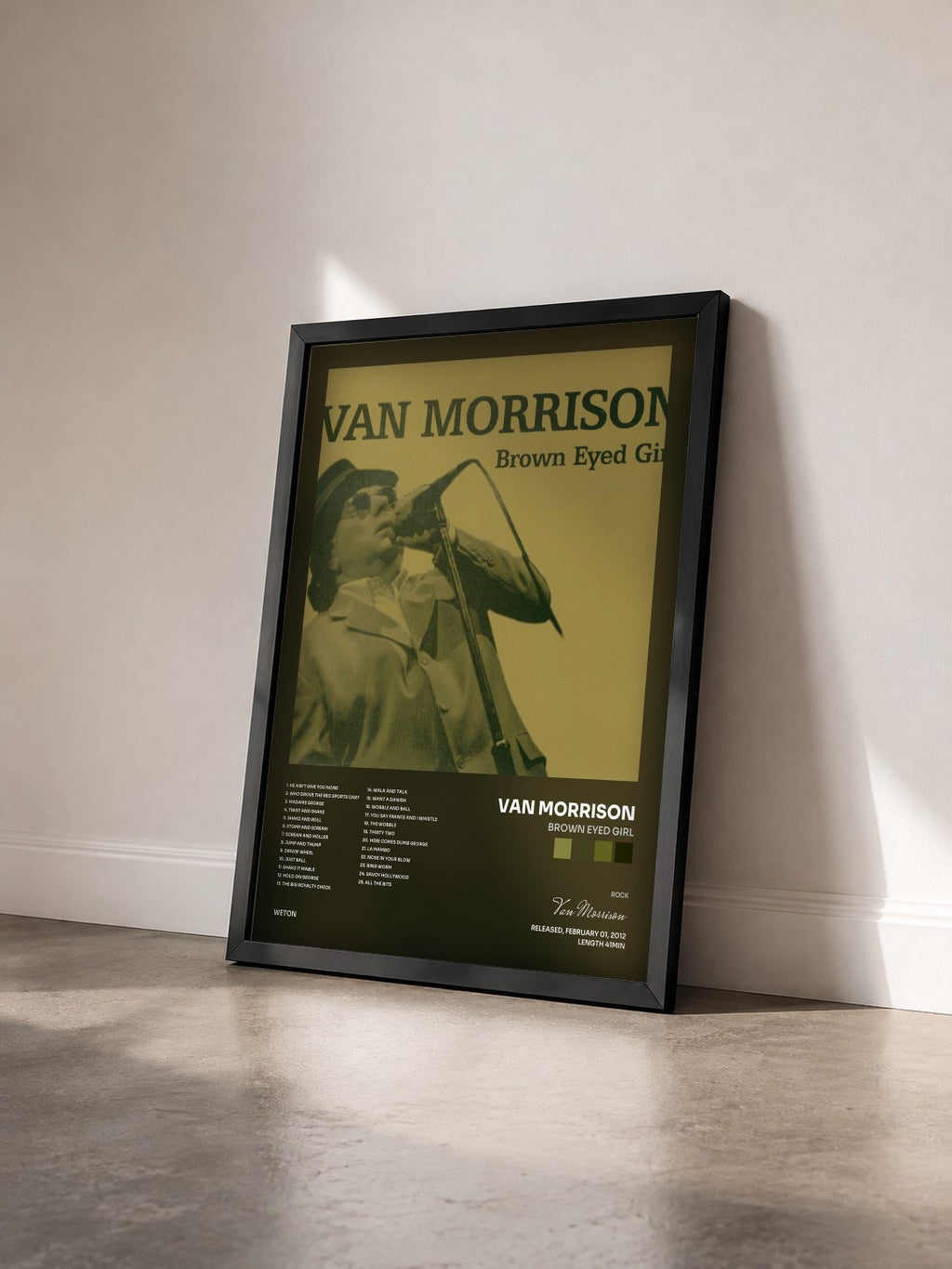 #noir Tableau de l'album Brown Eyed Girl de Van Morrison vu de trois quarts, cadre noir