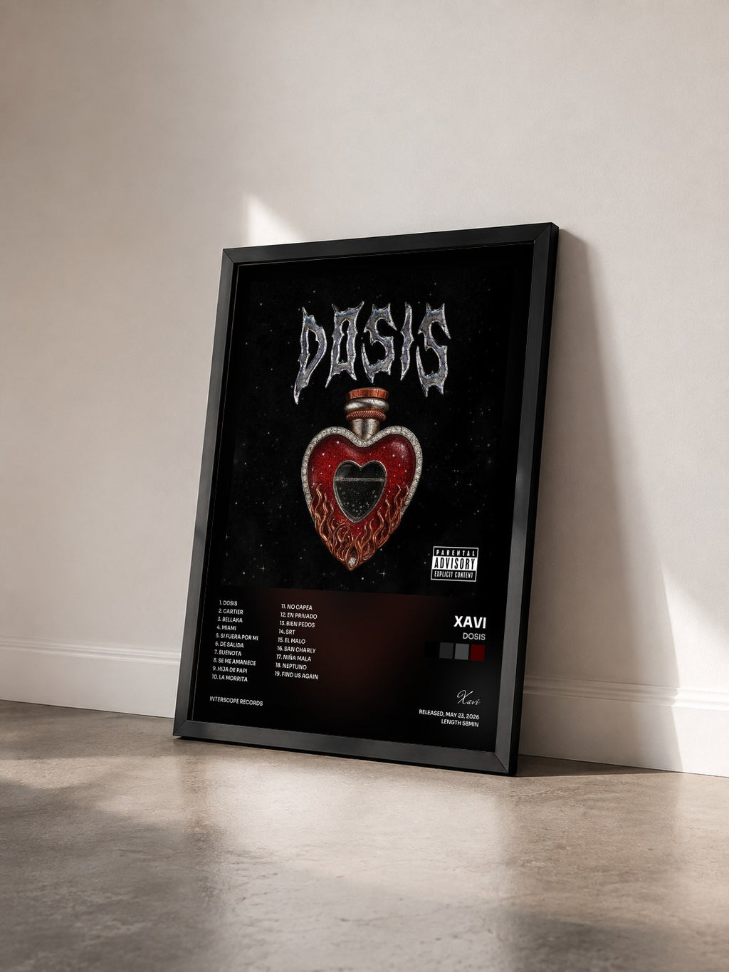 #noir Tableau de l'album DOSIS de Xavi vu de trois quarts, cadre noir