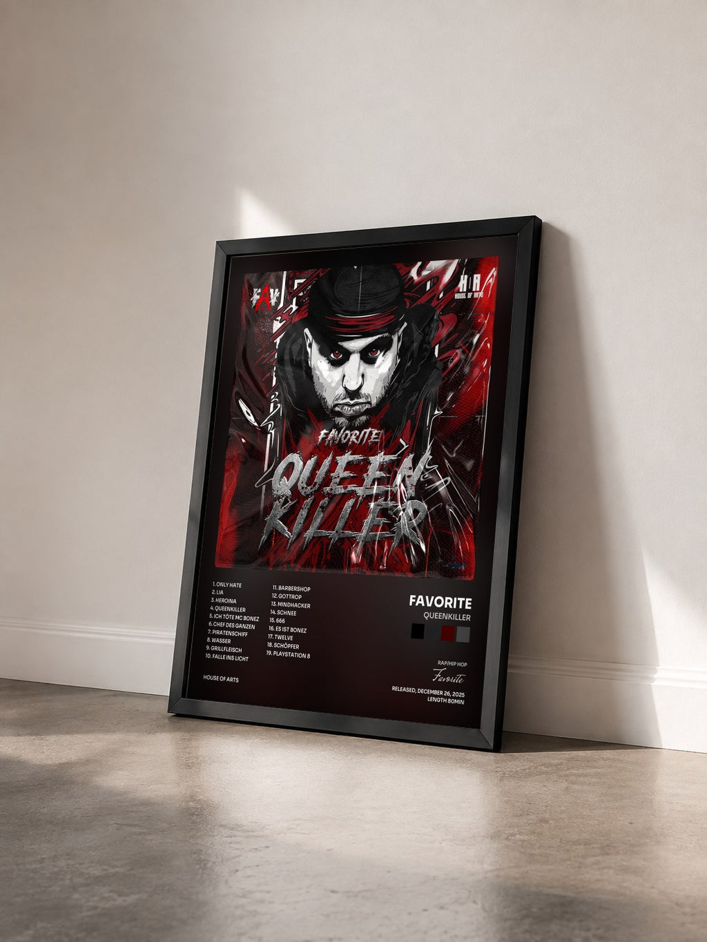 #noir Tableau de l'album Queenkiller de Favorite vu de trois quarts, cadre noir
