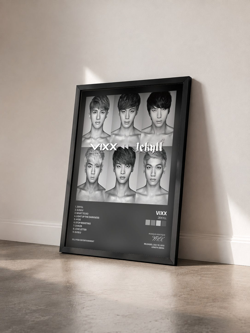 #noir Tableau de l'album Jekyll de VIXX vu de trois quarts, cadre noir