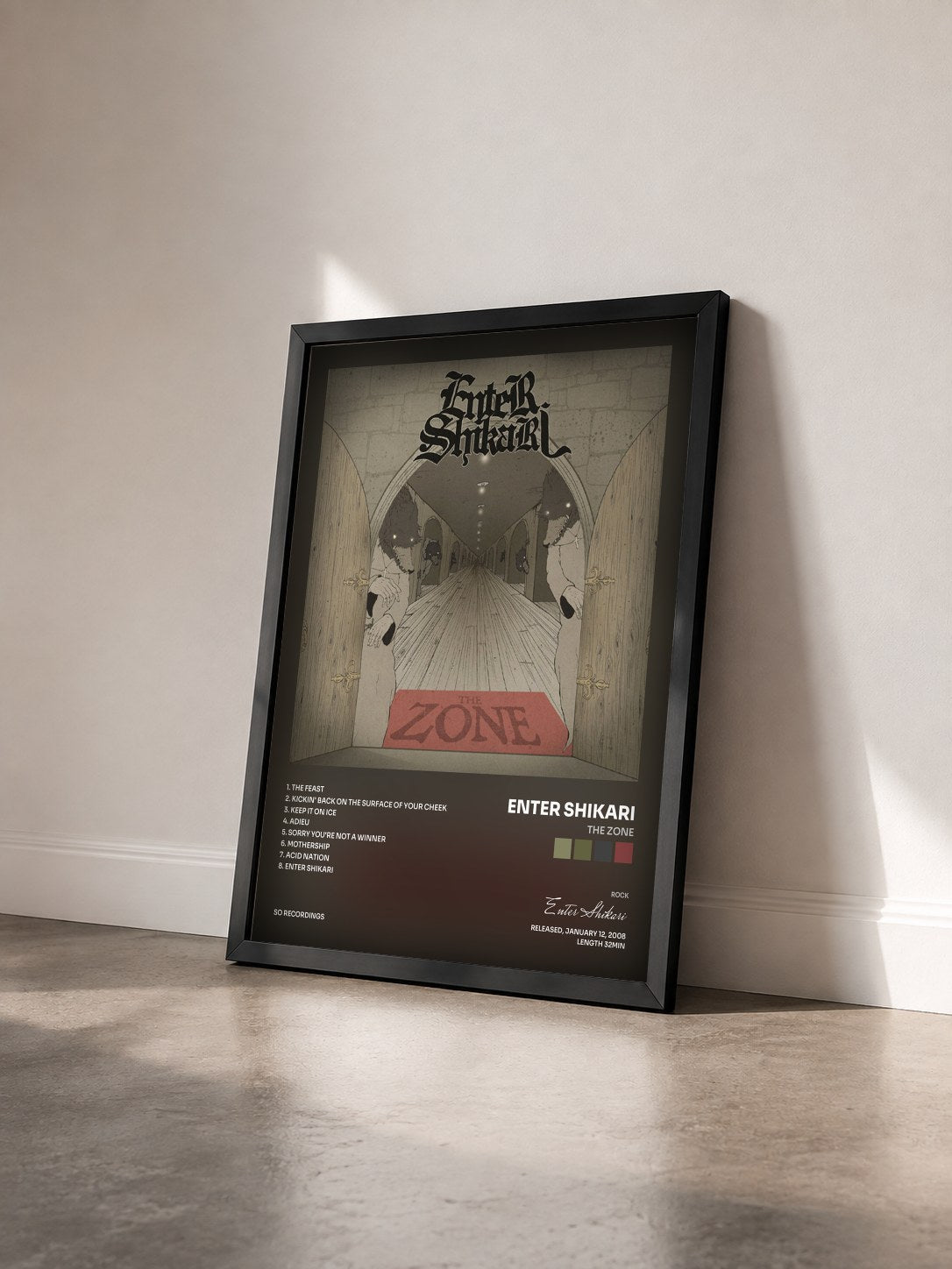 #noir Tableau de l'album The Zone de Enter Shikari vu de trois quarts, cadre noir