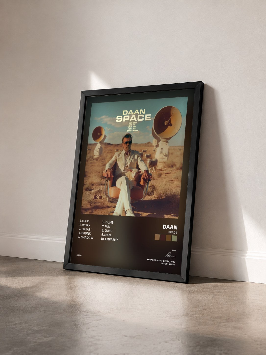 #noir Tableau de l'album Space de Daan vu de trois quarts, cadre noir