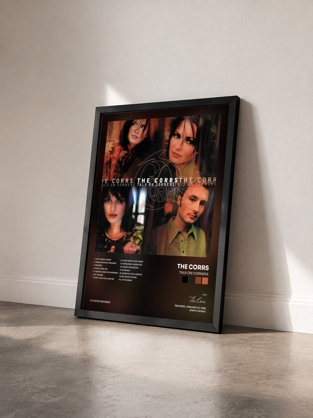 #noir Tableau de l'album Talk on Corners de The Corrs vu de trois quarts, cadre noir