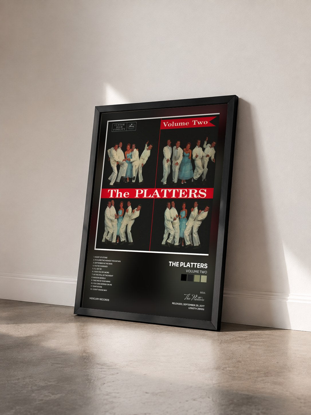 #noir Tableau de l'album Volume Two de The Platters vu de trois quarts, cadre noir