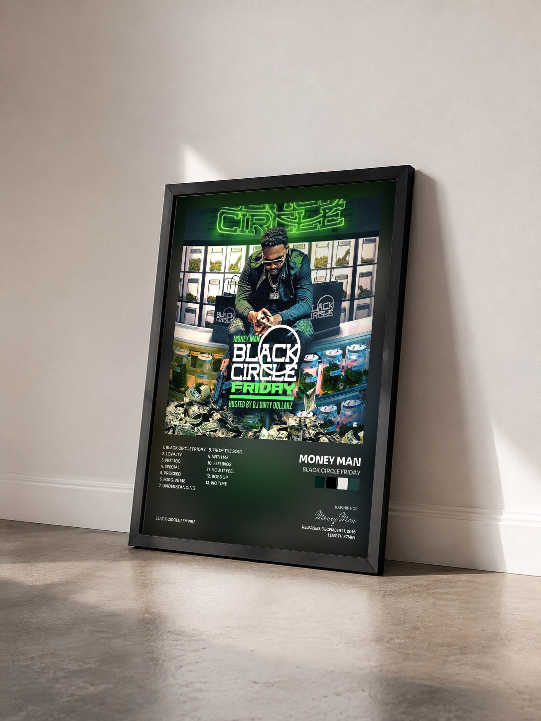 #noir Tableau de l'album Black Circle Friday de Money Man vu de trois quarts, cadre noir