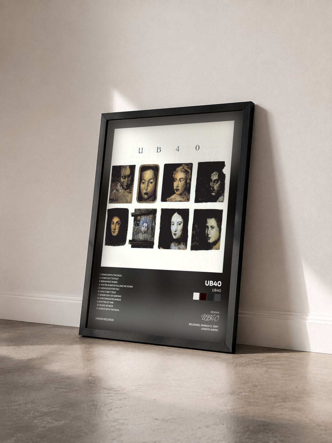 #noir Tableau de l'album UB40 de UB40 vu de trois quarts, cadre noir
