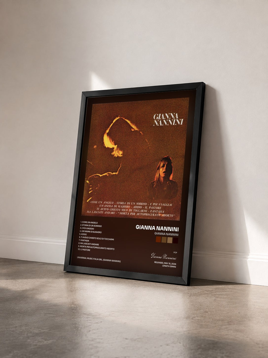 #noir Tableau de l'album Gianna Nannini de Gianna Nannini vu de trois quarts, cadre noir