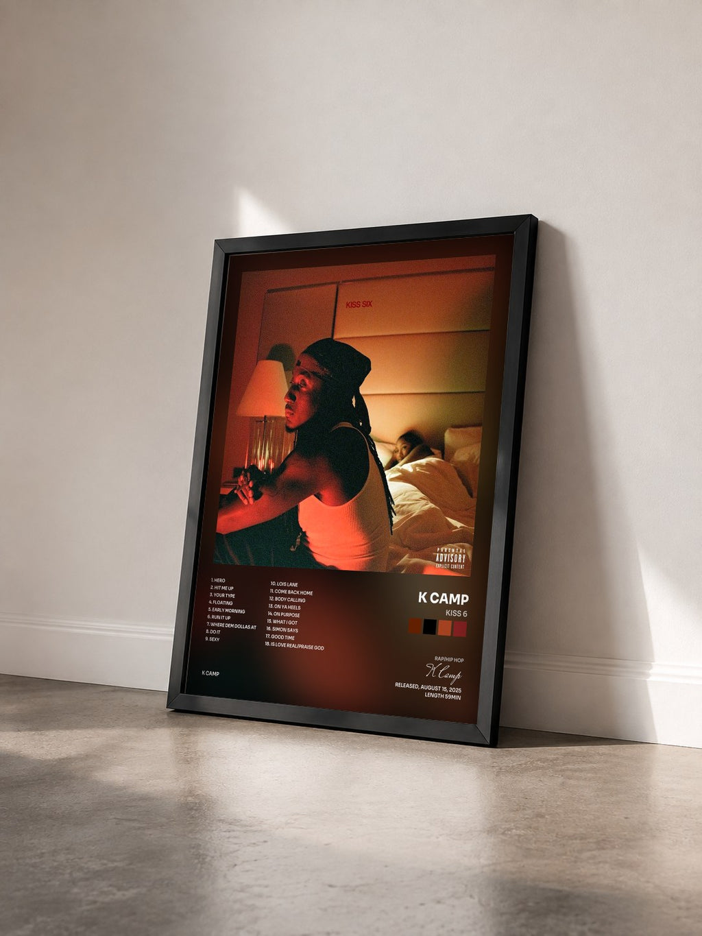#noir Tableau de l'album Kiss 6 de K Camp vu de trois quarts, cadre noir