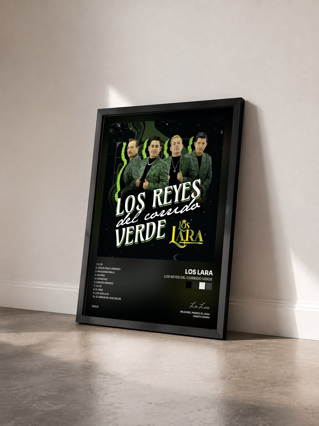 #noir Tableau de l'album Los Reyes Del Corrido Verde de Los Lara vu de trois quarts, cadre noir