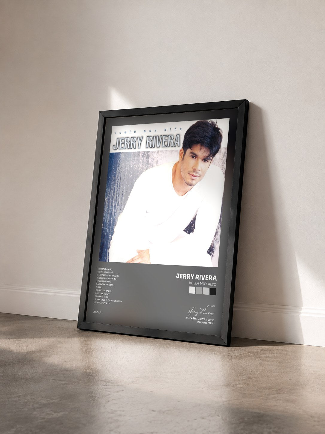 #noir Tableau de l'album Vuela Muy Alto de Jerry Rivera vu de trois quarts, cadre noir